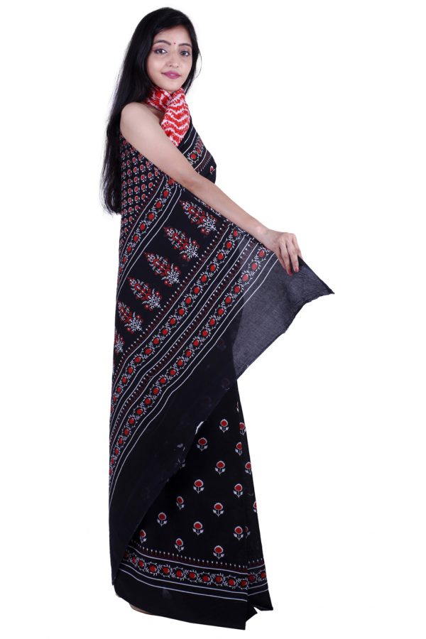 Printed Pure Cotton Saree with Blouse Piece- Formal & Party Wear - Image 2