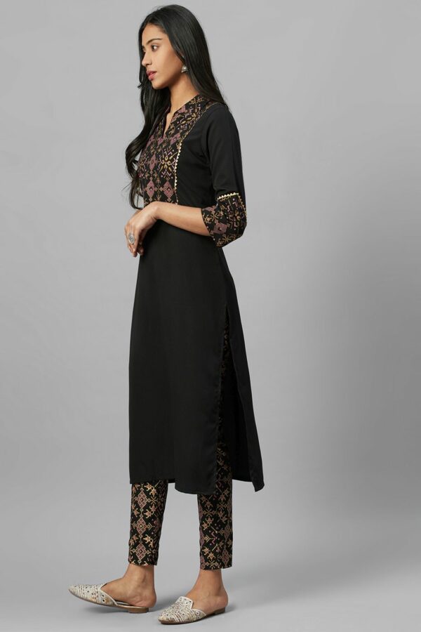 Black Crepe Foil Printed Straight Kurta With Pant Set - Image 2