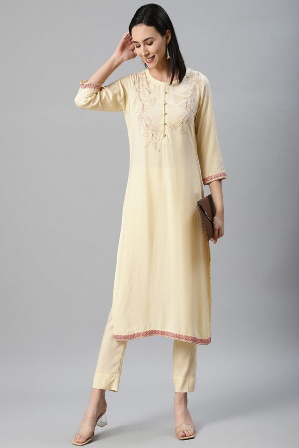 Cream Color Foil Print Straight Kurta - Image 5