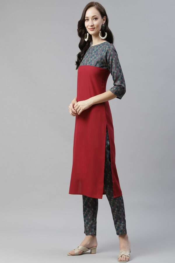 Maroon Color Digital Printed Straight Kurta - Image 2