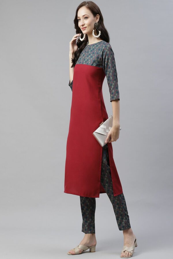 Maroon Color Digital Printed Straight Kurta - Image 5