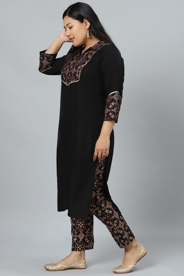 Black Crepe Foil Printed Straight Kurta With Pant Set - Image 2