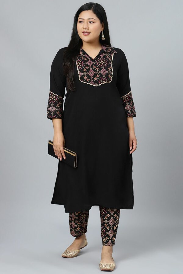 Black Crepe Foil Printed Straight Kurta With Pant Set - Image 5