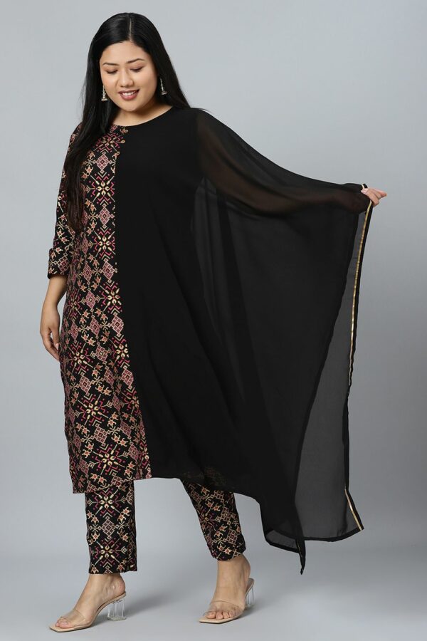 Black Georgette Foil Printed Straight Kurta With Pant Set - Image 7