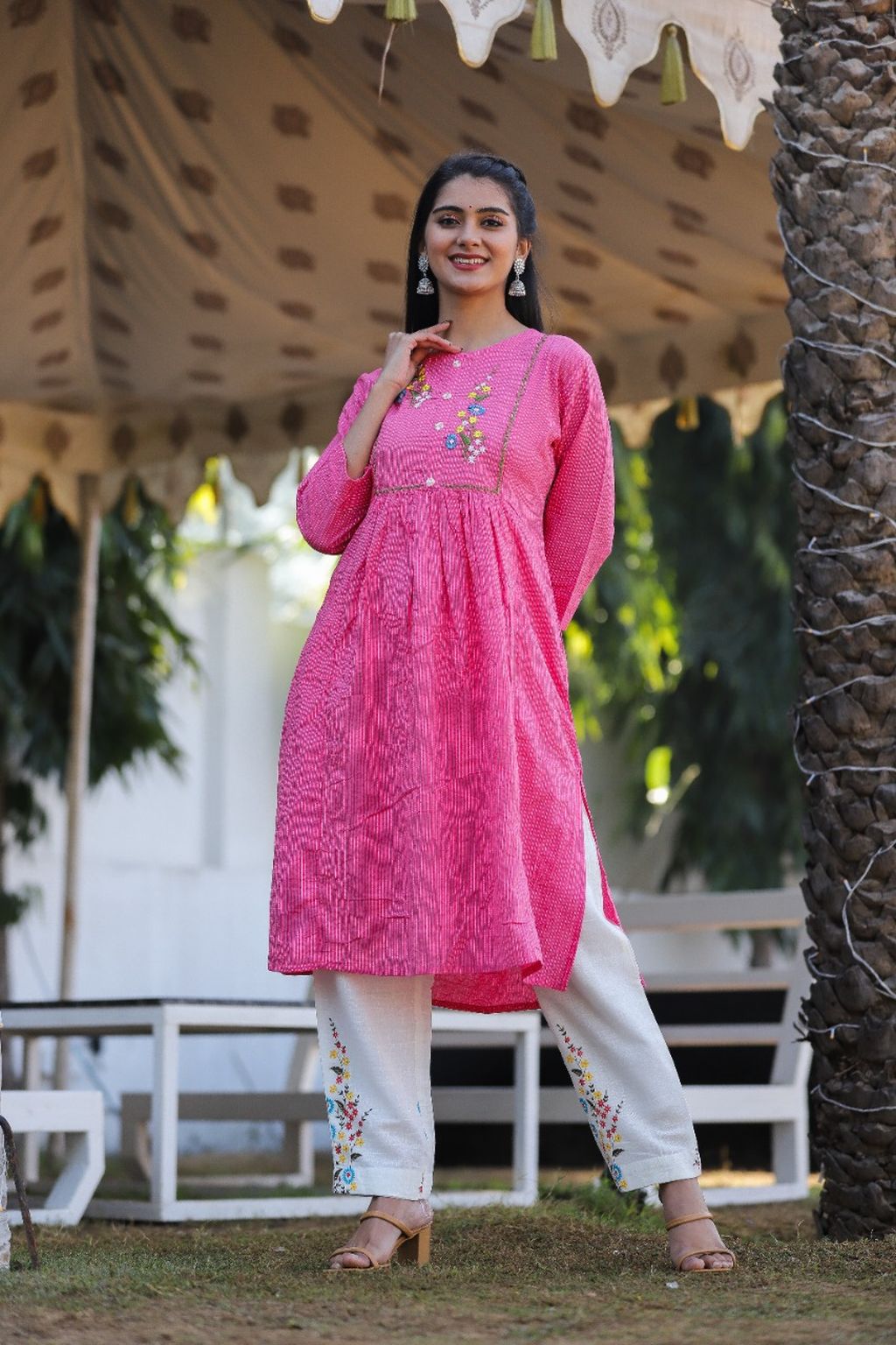Ada Hand Embroidered Baby Pink Cotton Lucknow Chikankari Women Kurta -  A302192 - Ada - 3527454